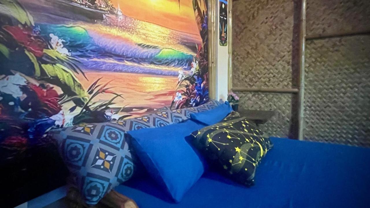 Blue Moon Guesthouse Puerto Princesa Exterior photo