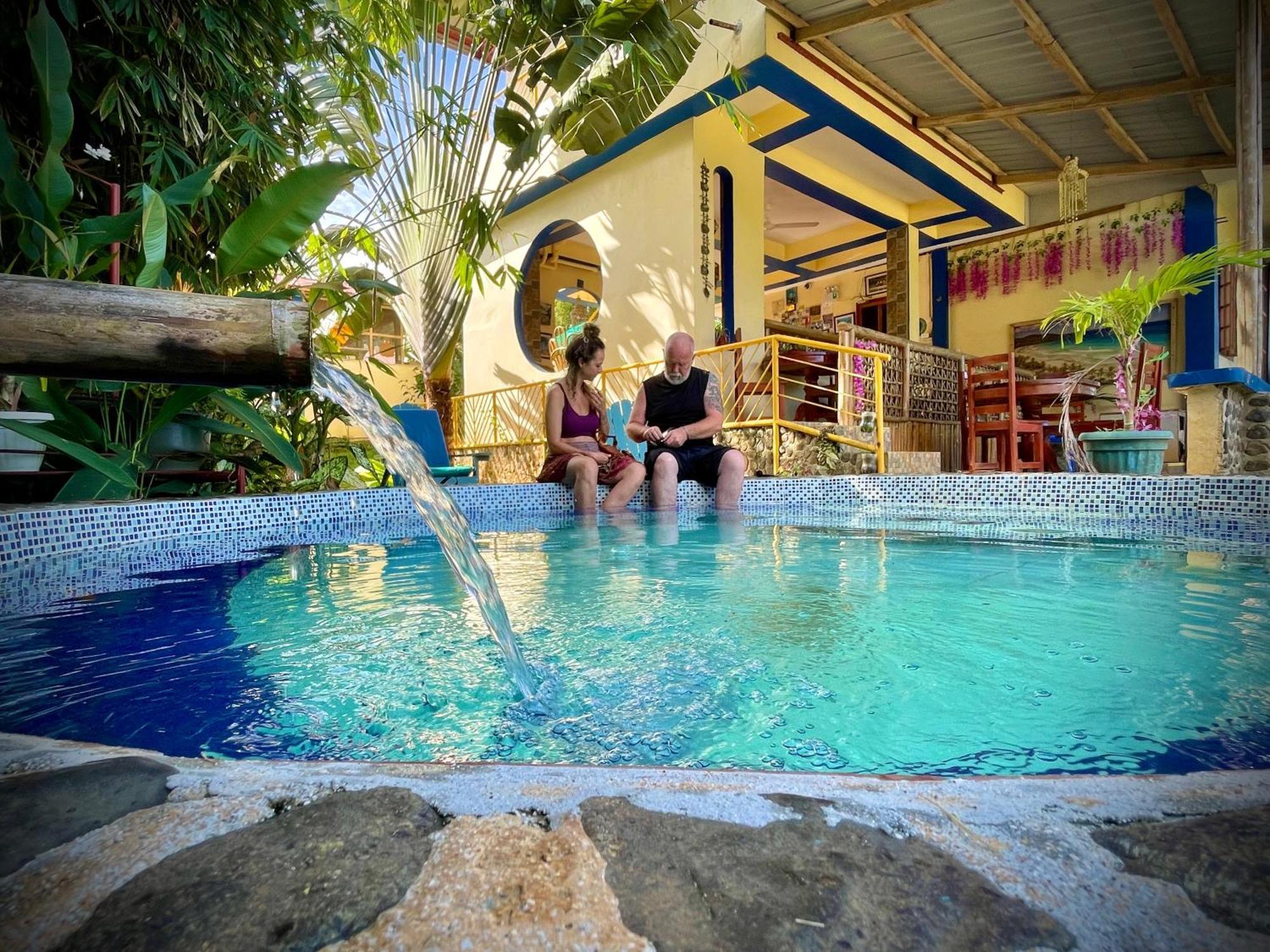Blue Moon Guesthouse Puerto Princesa Exterior photo